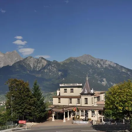 Komplettes Mit 10 Zimmern Villa