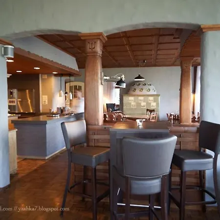 Villa Komplettes Mit 10 Zimmern *