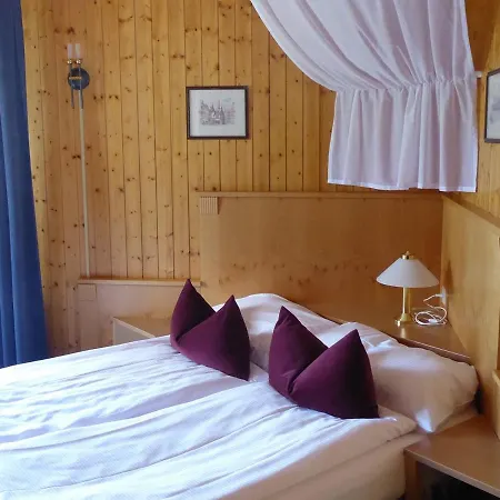 Villa Komplettes Mit 10 Zimmern *