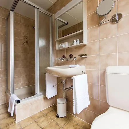 Komplettes Mit 10 Zimmern Bad Ragaz