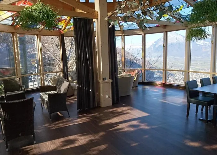 Gesamte Schloss Wartenstein Mit Allen 10 Zimmern Mit Bad Und Dem Restaurant * Bad Ragaz