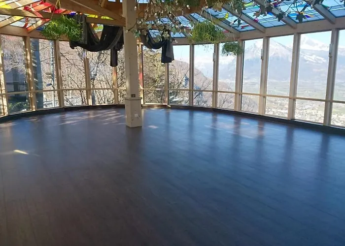 Gesamte Schloss Wartenstein Mit Allen 10 Zimmern Mit Bad Und Dem Restaurant Villa