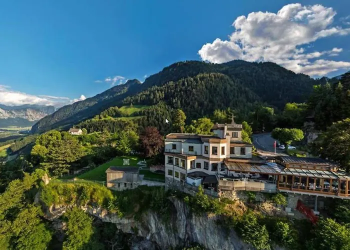 Gesamte Schloss Wartenstein Mit Allen 10 Zimmern Mit Bad Und Dem Restaurant *