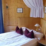 Villa Komplettes Mit 10 Zimmern *