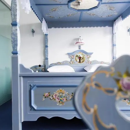 Komplettes Mit 10 Zimmern Villa