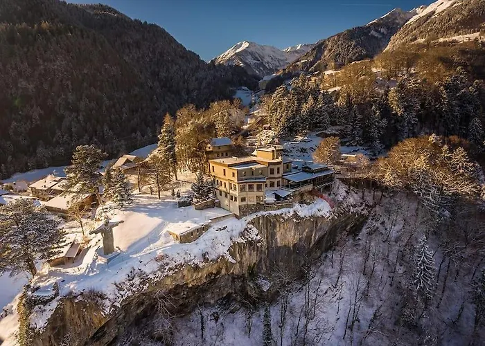 Komplettes Mit 10 Zimmern Willa *